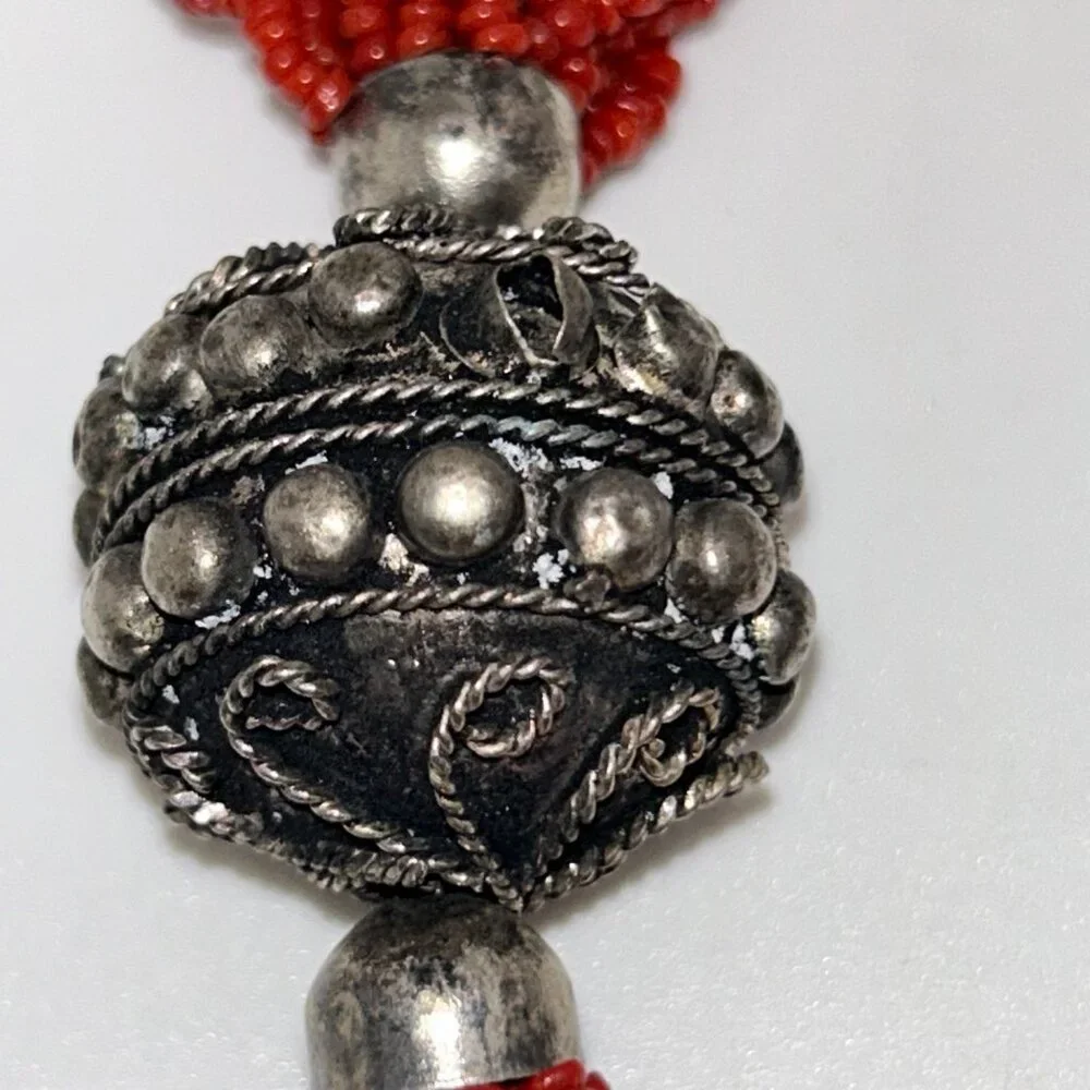 Vintage Coral Color Beaded Necklace With Ornate Metal Accents & Hook Clasp - Picture 2 of 11